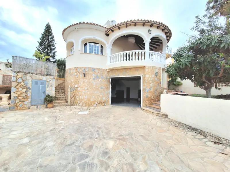 Villa en Calpe 5 Dormitorios Piscina Privada