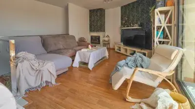 Piso en venta:  Amplio y Luminoso con Terraza y Piscina