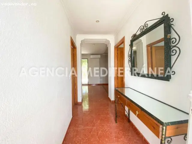 Casa de Campo con Encanto en Parcela Urbana Ondara