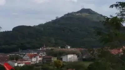 Dos Casas para Reformar en A Guarda con Vistas al Rio