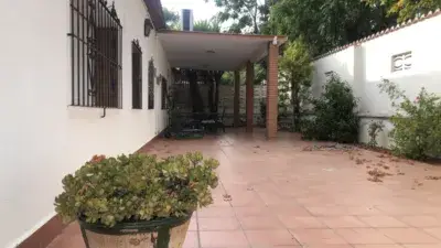 Chalet en Alquiler La Canada Paterna 4 Dormitorios Piscina