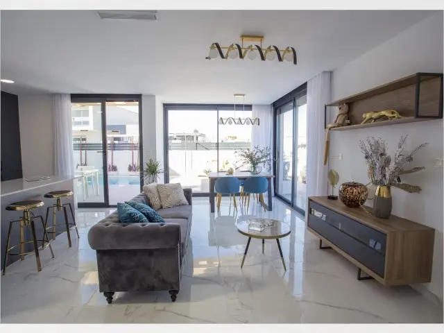 Casa Villa en Venta Los Montesinos