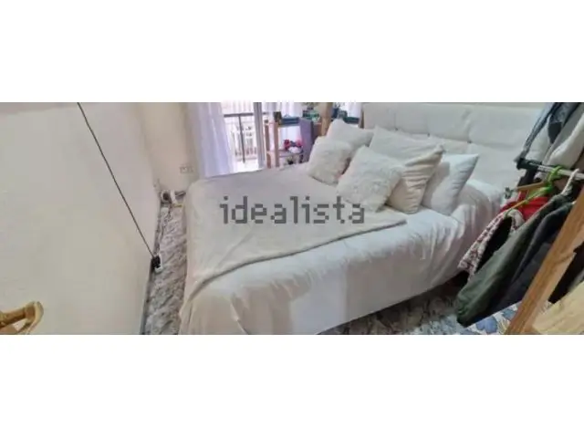 Piso en Alquiler con 3 Habitaciones Cerca de Servicios