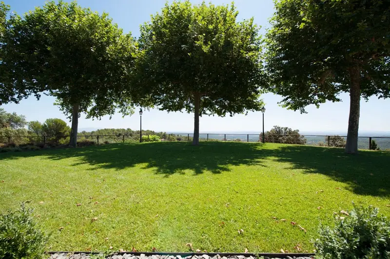 Finca Rustica con Masia en Cistella Girona