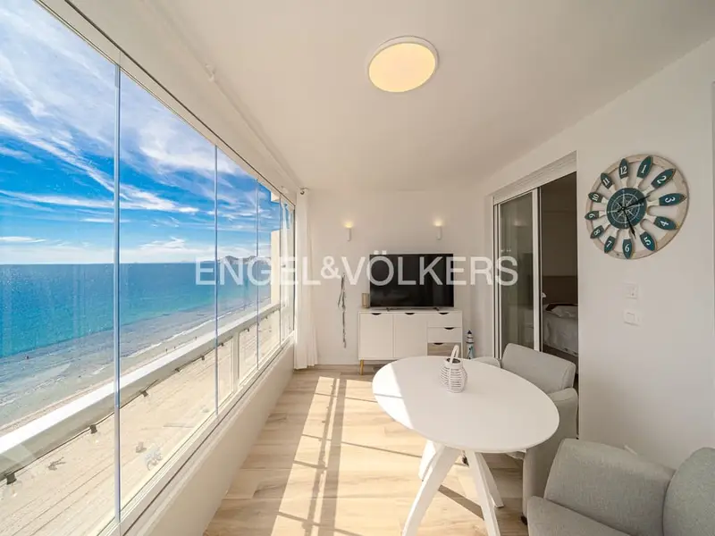 Apartamento en Benidorm Primera Linea de Levante Reformado