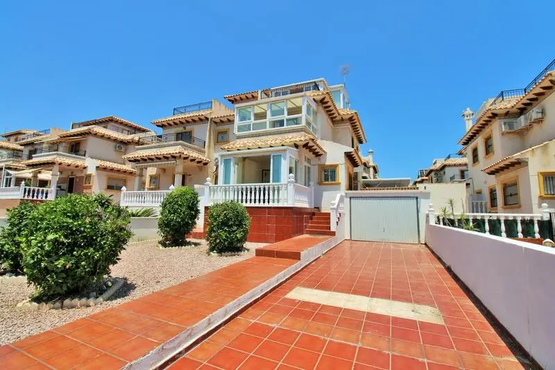 Adosado en Venta Playa Flamenca 2 Dormitorios Jardin Privado