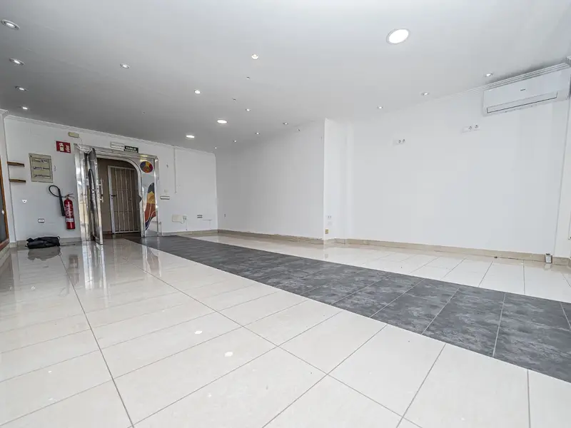 Local Comercial en Alquiler La Zenia Orihuela Alicante