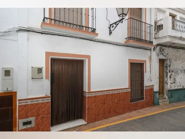 Adosado 4 Dormitorios Guaró España Reforma Inversión