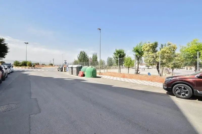 Venta Local Comercial Amueblado Albolote