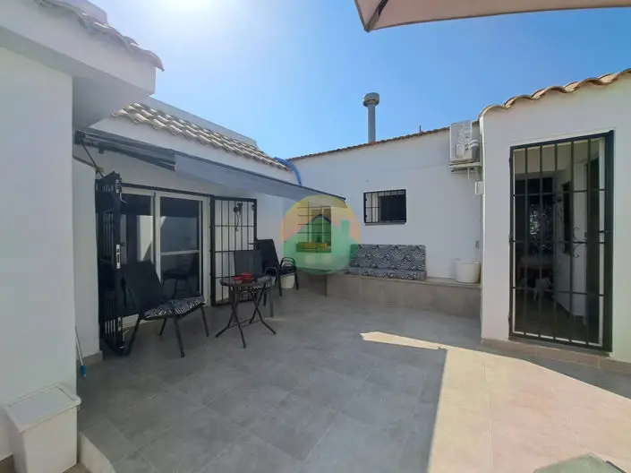 Casa de 4 Dormitorios con Anexos, Piscina y Vistas Panorámicas