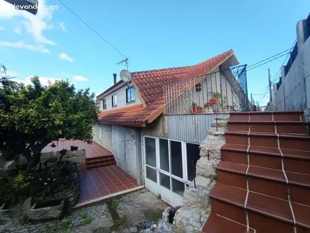Casa de Piedra en Vilaboa con Encanto y Potencial