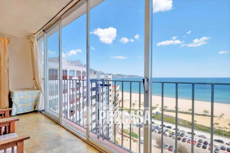 Apartamento con Vistas al Mar en Empuriabrava a Reformar