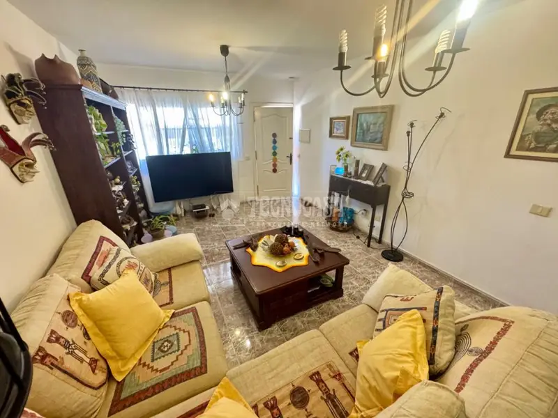 Tríplex en Puerto del Rosario 130m2 3 Dormitorios Terraza