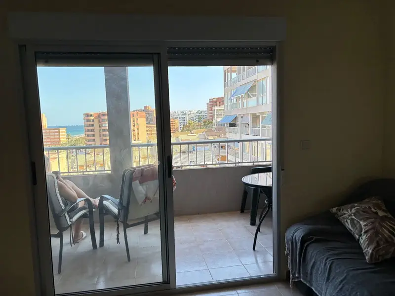 Apartamento en Arenales del Sol con Vistas al Mar