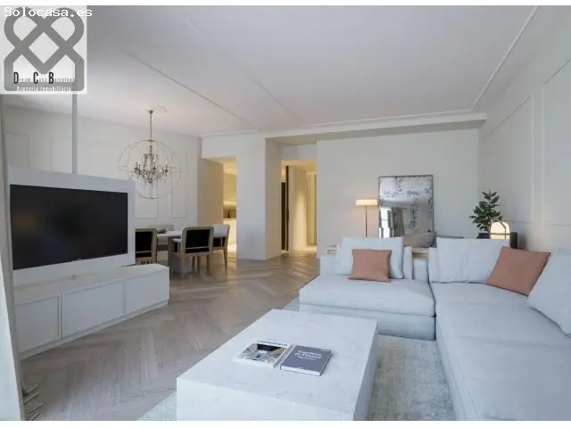Vivienda Alto Standing Reformada Eixample Derecho Barcelona