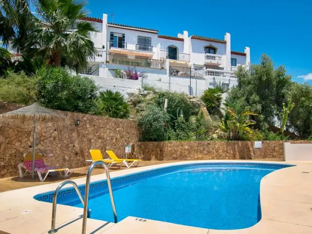Casa Villa 2 Dormitorios Nerja Alquiler España