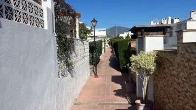 Casa Adosada en Estepona 3 Dormitorios 2 Baños