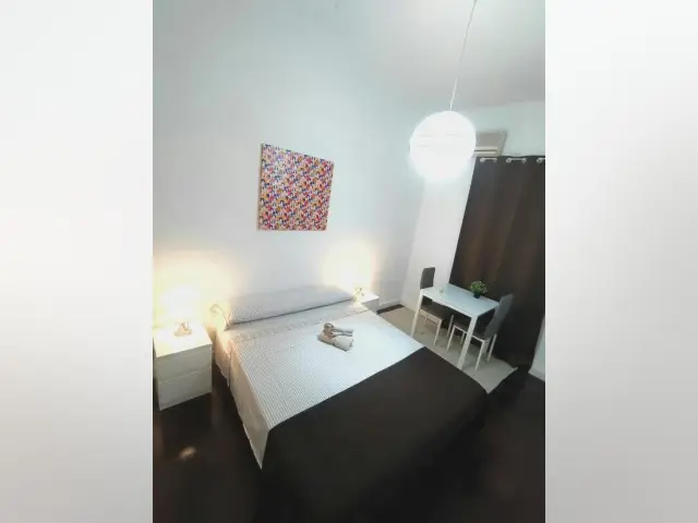 Habitación Almería Centro  Apartamento 5 Dormitorios 2 Baños