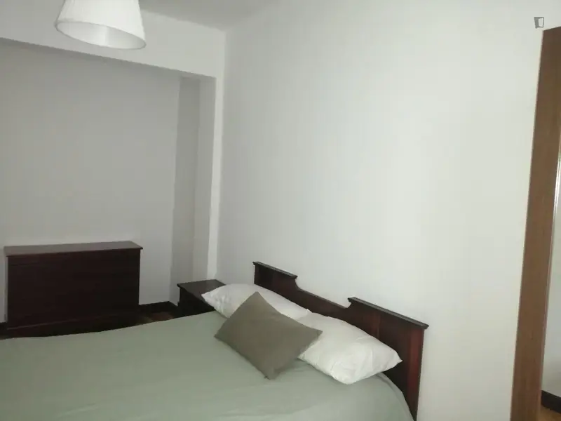 Habitación doble en un piso de 3 habitaciones