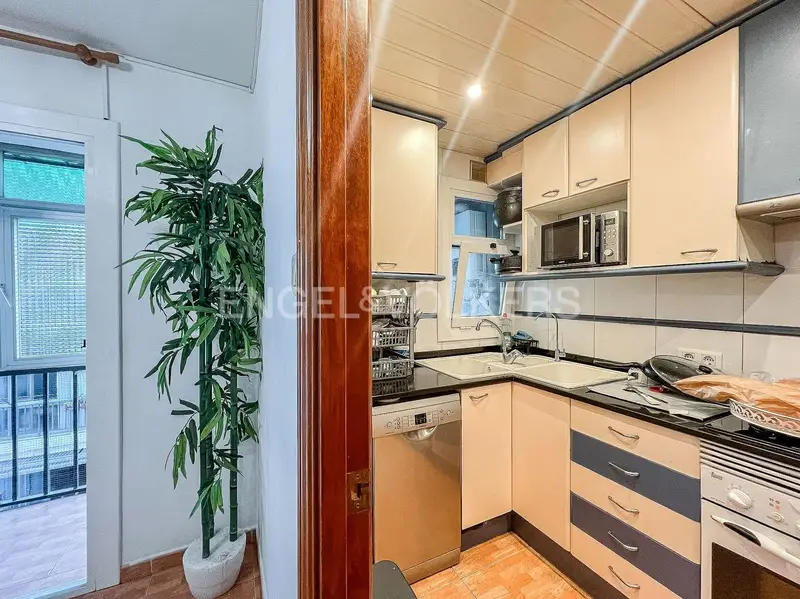 Apartamento 3 Dormitorios Terrassa 97m2