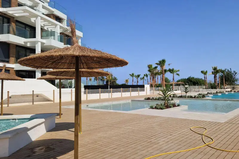 Apartamento en venta en Denia: 3 Dormitorios, Terraza y Vistas al Mar