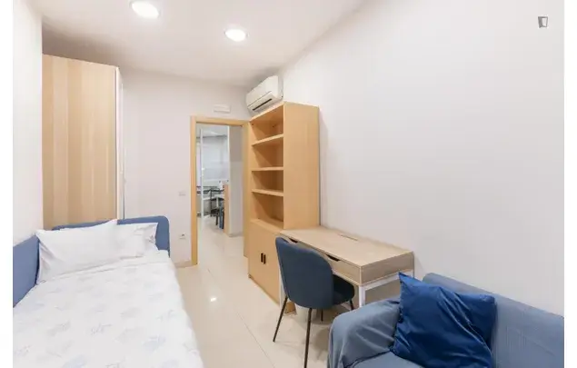 Apartamento 4 Dormitorios Madrid Alquiler Temporal 3-24 Meses