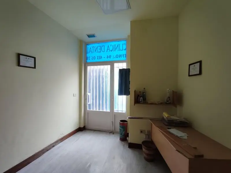 Local Comercial en Venta Uribarri Bilbao 43m2 Salida Humos