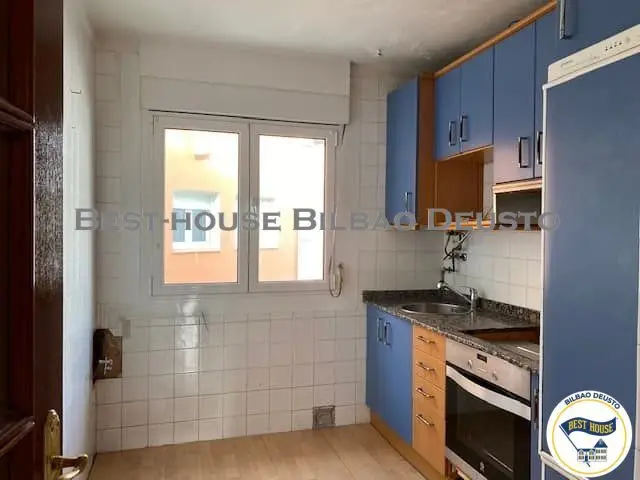 Venta Piso con Terraza en Centro Colindres