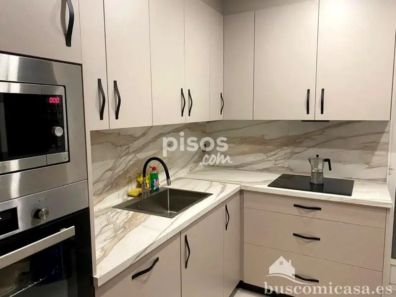 Alquiler Habitaciones Centro: Piso para Estudiantes y Trabajadores