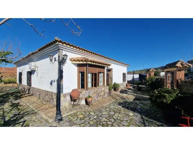 Alquiler Chalet con Parcela Higuera de Vargas