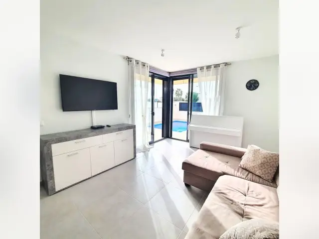 Casa-Villa de 3 Dormitorios en venta San Pedro, España