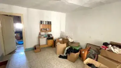 Casa en Venta en Úbeda  3 Dormitorios Patio Amplio Para Reformar