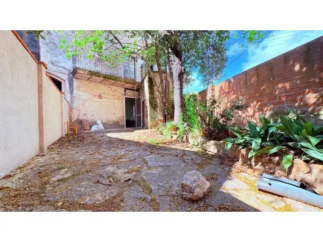 Casa con Encanto en Castellar del Vallès  220m²  Reforma Integral