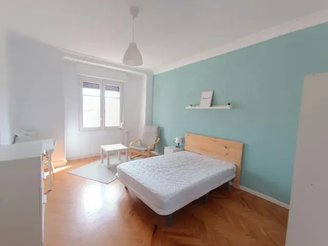 Habitación en Alquiler Pamplona - Amueblada con Internet y Lavadora