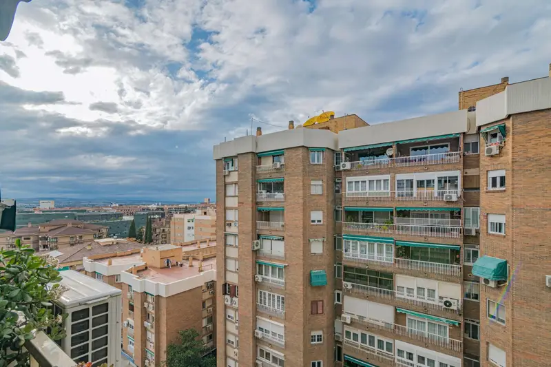 Venta Piso 4 Dormitorios Alhamar Centro Granada