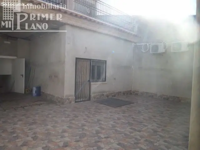 Edificio con Local y 2 Viviendas Duplex a Estrenar en Tomelloso