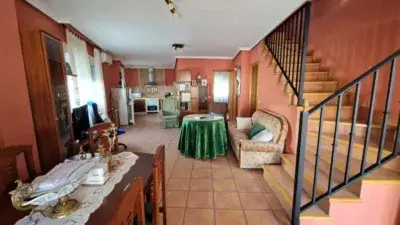 Casa adosada en venta en Calle de las Jaras