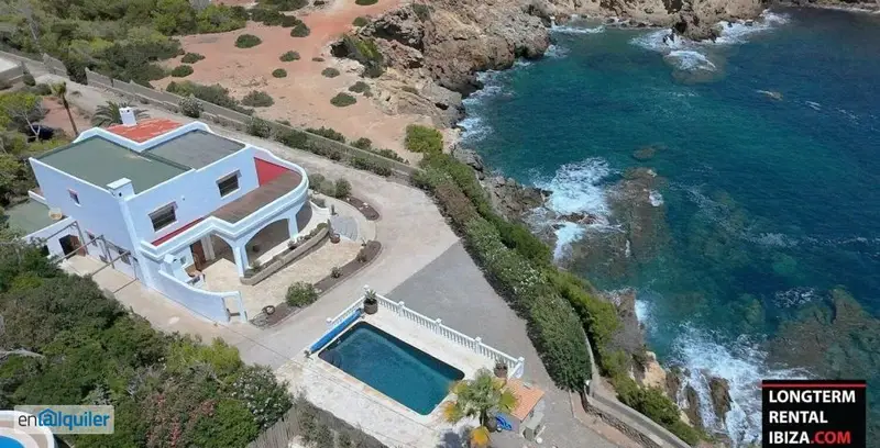 Villa en Es Canar con Vistas al Mar