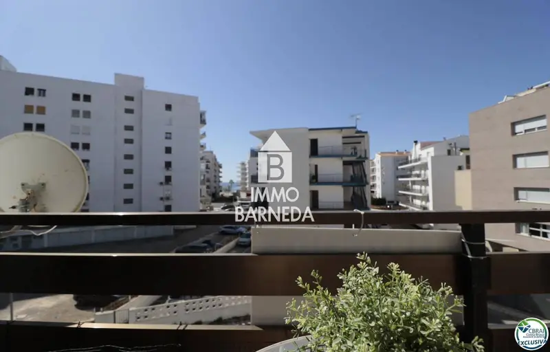 Apartamento en venta en Santa Margarida Roses con vistas al mar