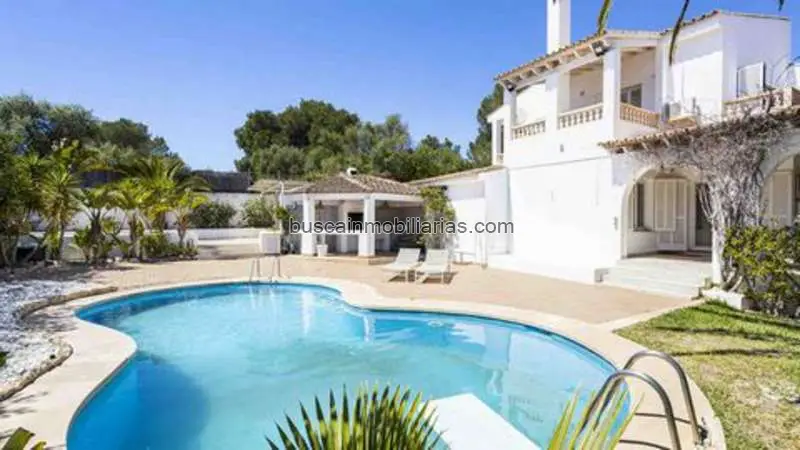 Villa en venta en Palmanova Mallorca con vistas al mar