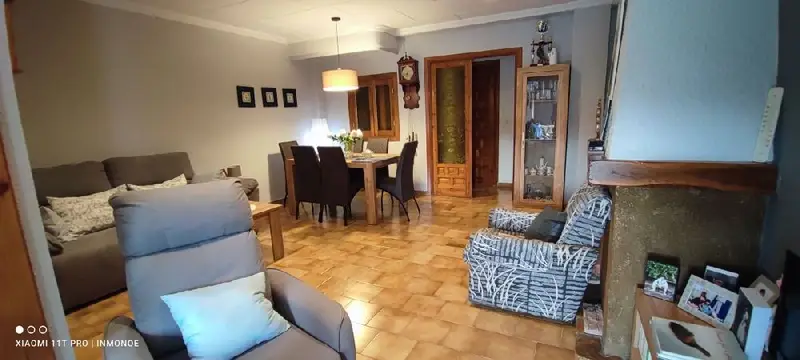 Venta Restaurante con 2 Viviendas y Terraza en Castell de Castells