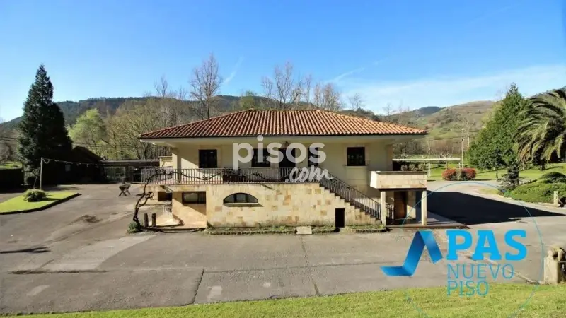 Chalet en Venta en Santa Maria de Cayon con Finca de 5000m2