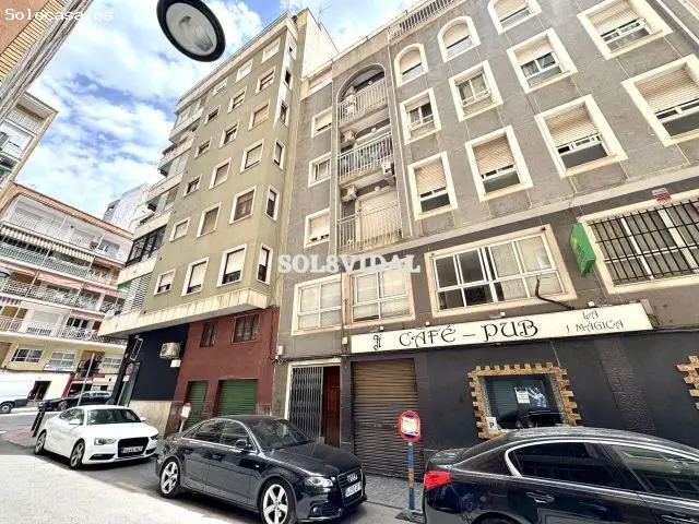 Oficina en Orihuela Centro con Acceso Privado