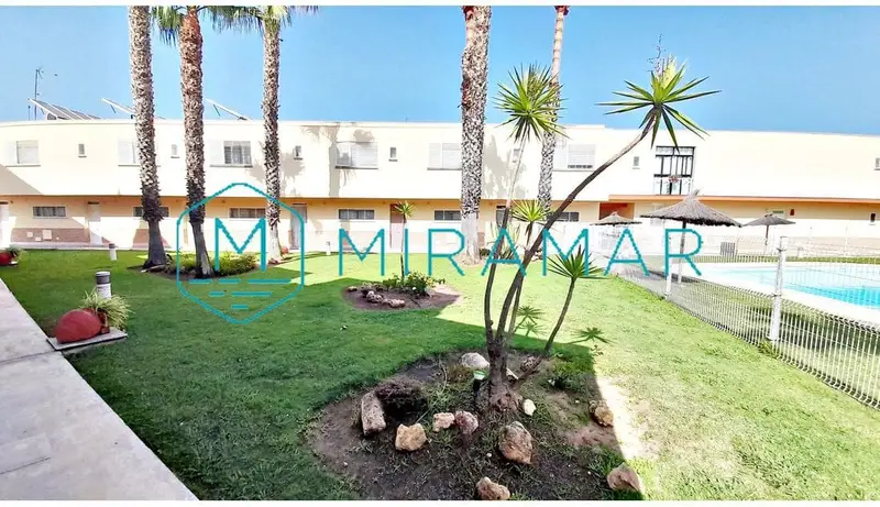 Apartamento en Islantilla 2 dormitorios y piscina