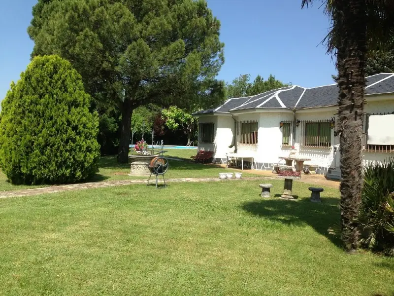 Casa en Venta Villadangos del Páramo con Jardin y Piscina