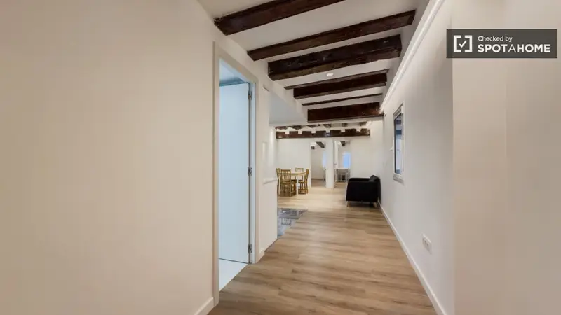 Habitacion en apartamento de 3 dormitorios en Barcelona