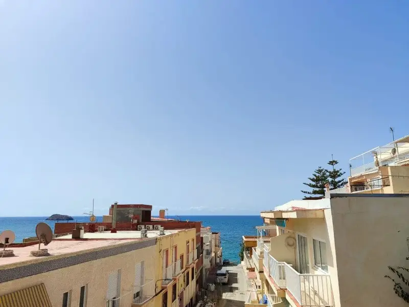 Ático en San Juan de los Terreros con Vistas al Mar