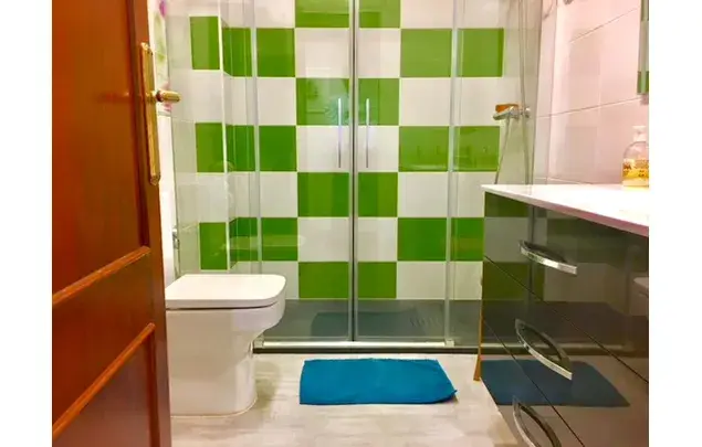Habitaci
ón 150m
² Bilbao Estancia Mediana Larga