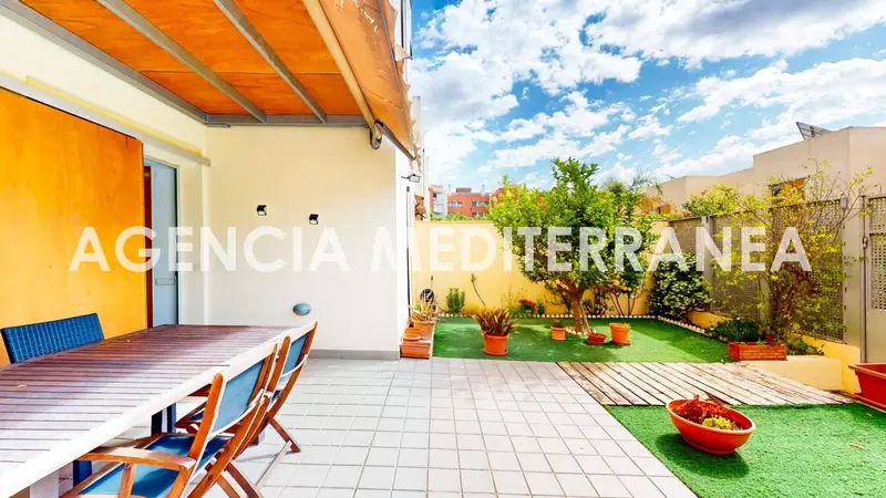 Adosado en venta Paterna 251m2 4 habitaciones 2 baños