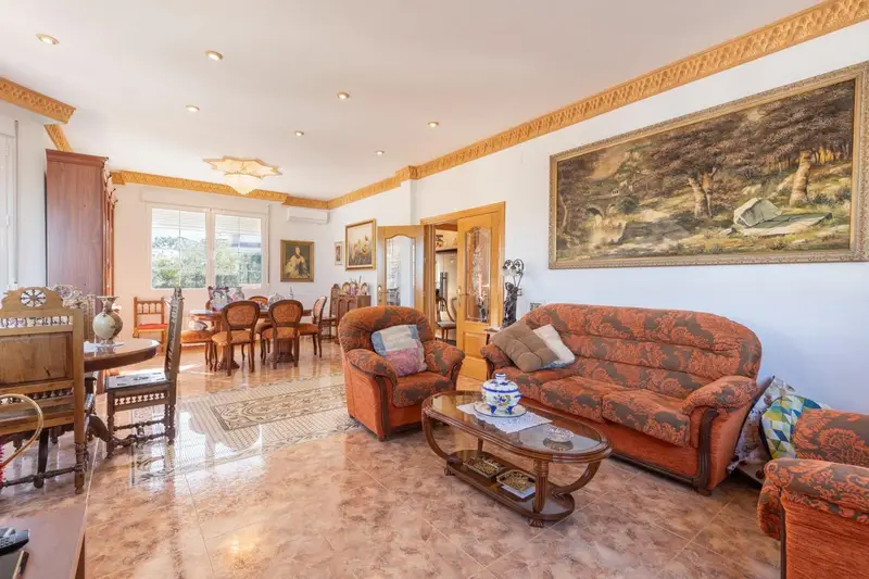 Chalet en Venta Otura 7 Dormitorios Piscina Jardin
